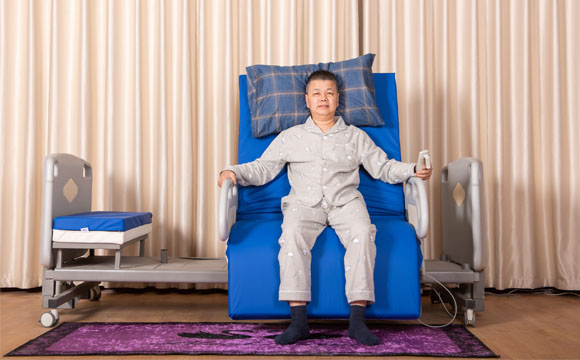 旋轉(zhuǎn)下床