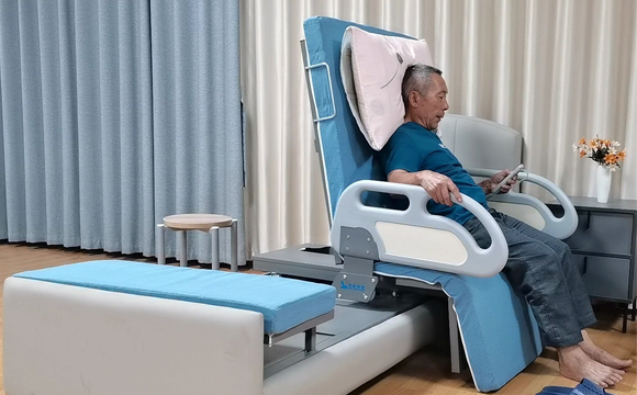 旋轉(zhuǎn)坐立