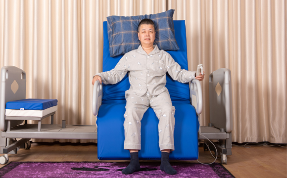 電動(dòng)旋轉(zhuǎn)升降護(hù)理床 電動(dòng)旋轉(zhuǎn)升降護(hù)理床