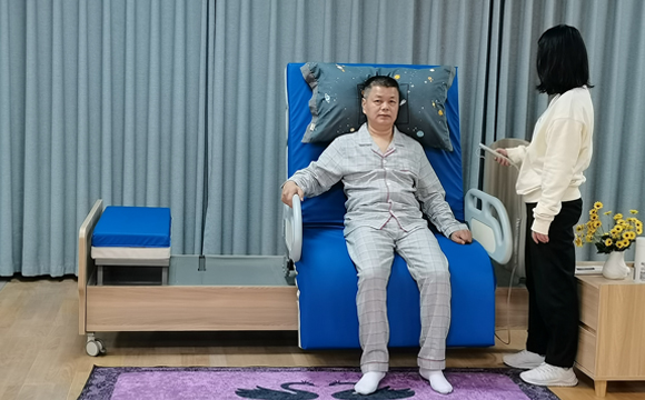 一鍵旋轉(zhuǎn)坐立