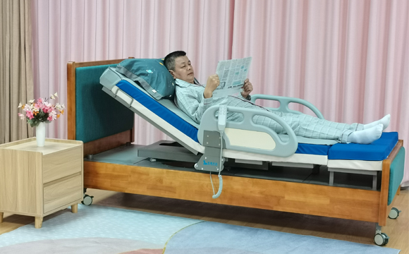 電動旋轉(zhuǎn)護(hù)理床