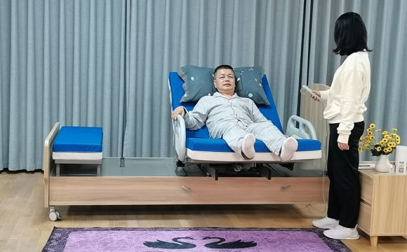 護理床旋轉(zhuǎn)