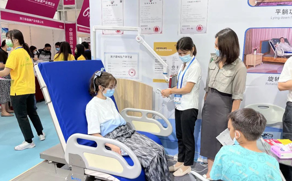 旋轉(zhuǎn)坐立 旋轉(zhuǎn)坐立