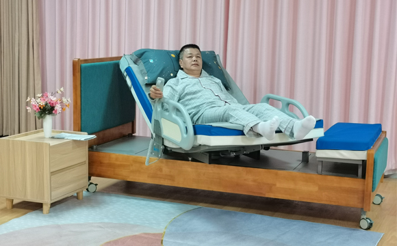 護(hù)理床旋轉(zhuǎn)